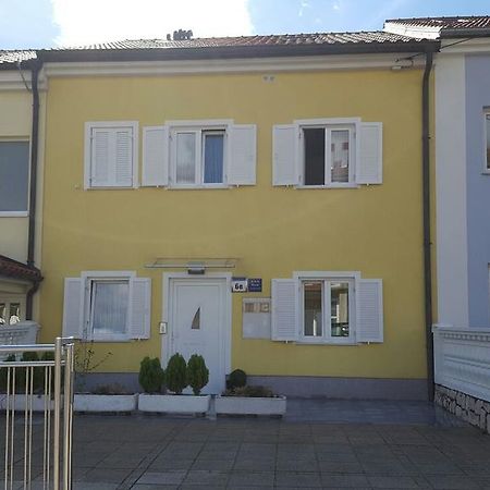 Haus Ella Apartment Novi Vinodolski Exterior photo