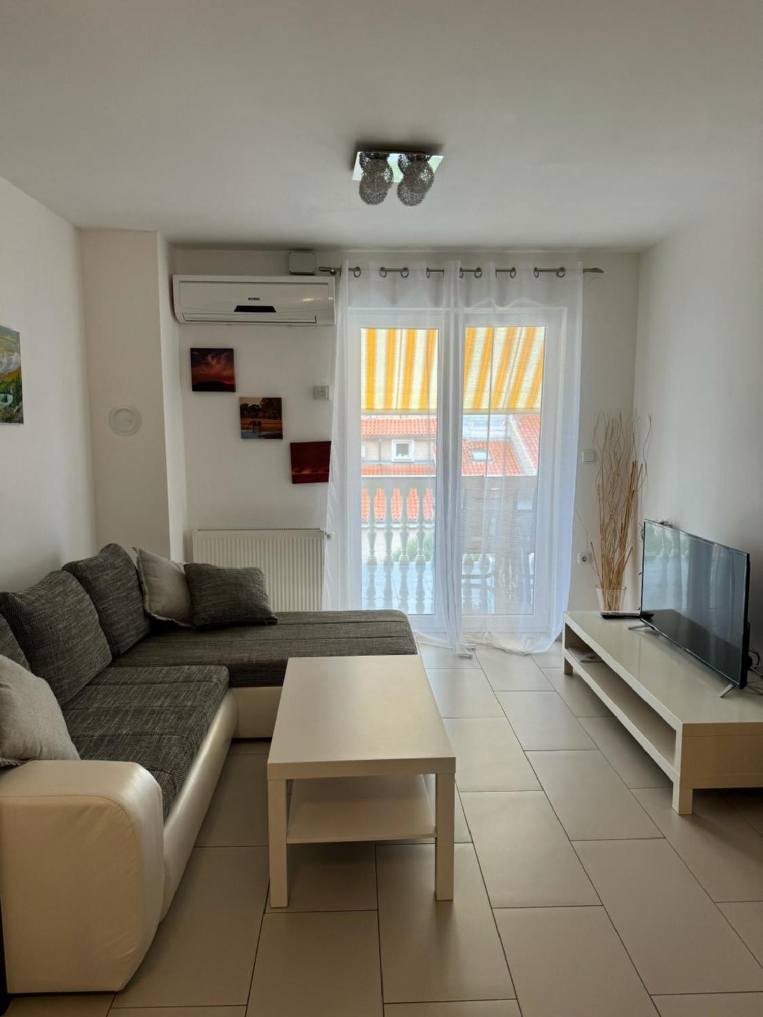Haus Ella Apartment Novi Vinodolski Exterior photo